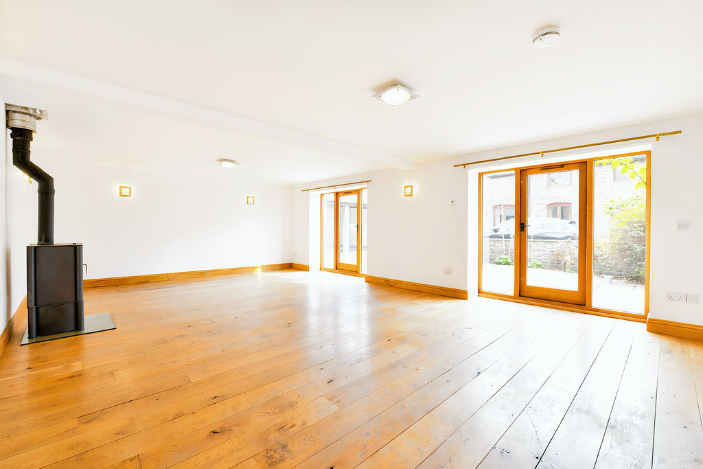 Sitting Room- click for photo gallery